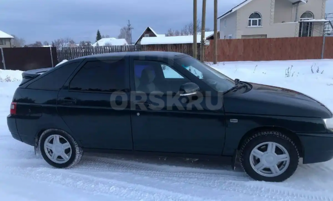 Продаю автомобиль в отличном состоянии с документами всё в порядке машина не битая не крашена очень - Орск