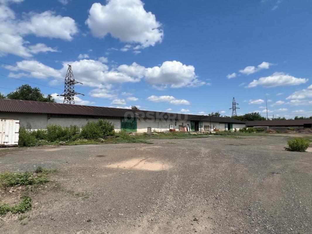 Сдам большое отапливаемое помещение 2000 кв. - Орск