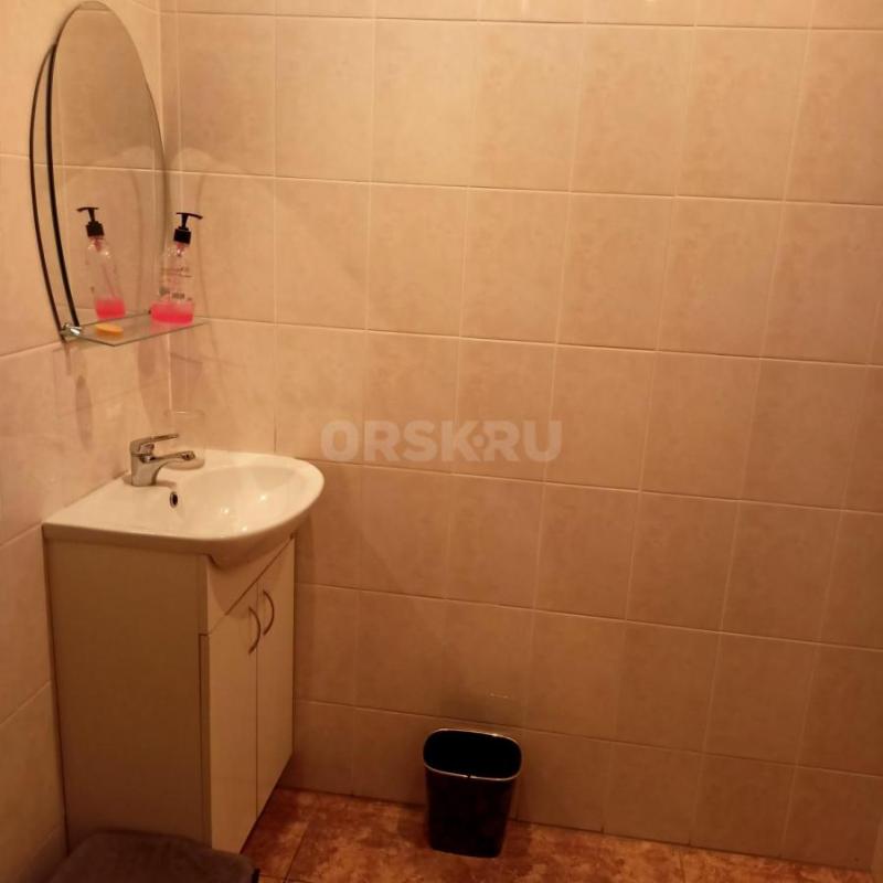 Сдаётся в аренду нежилое помещение (бывший магазин женской одежды) 49.4кв. - Орск