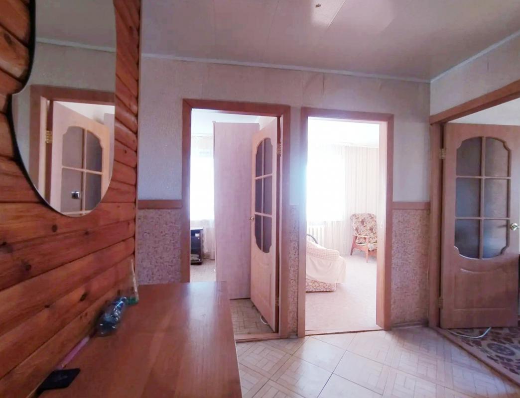 ПРОДАËТСЯ 3-Х КОМНАТНАЯ КВАРТИРА (СОРОКОПЯТКА), НА 4 ЭТАЖЕ, 5-ТИ ЭТАЖНОГО ДОМА
ОСТАНОВКА - НОВОТРОИЦ - Новотроицк