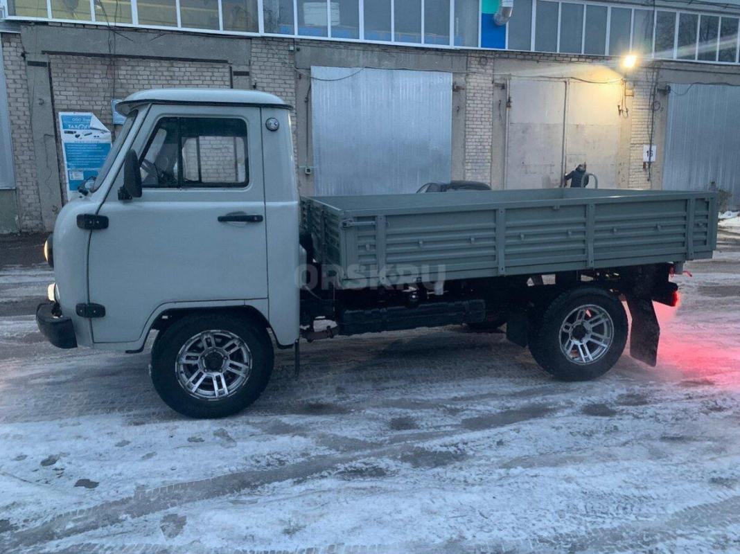 Продаю уаз 3303 2012 года в отличном состоянии машина не битая не крашена очень хорошем состоянии вл - Орск