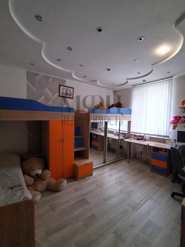 Предлагается к продаже отличная теплая и уютная 3-х комнатная квартира старого типа общей площадью 6 - Орск