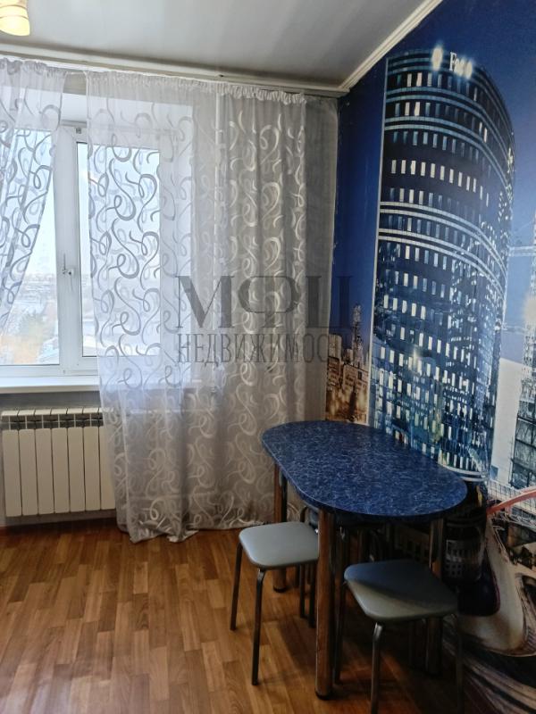 Предлагается к продаже просторная 2-комнатная квартира с улучшенной планировкой, расположенная в тих - Орск