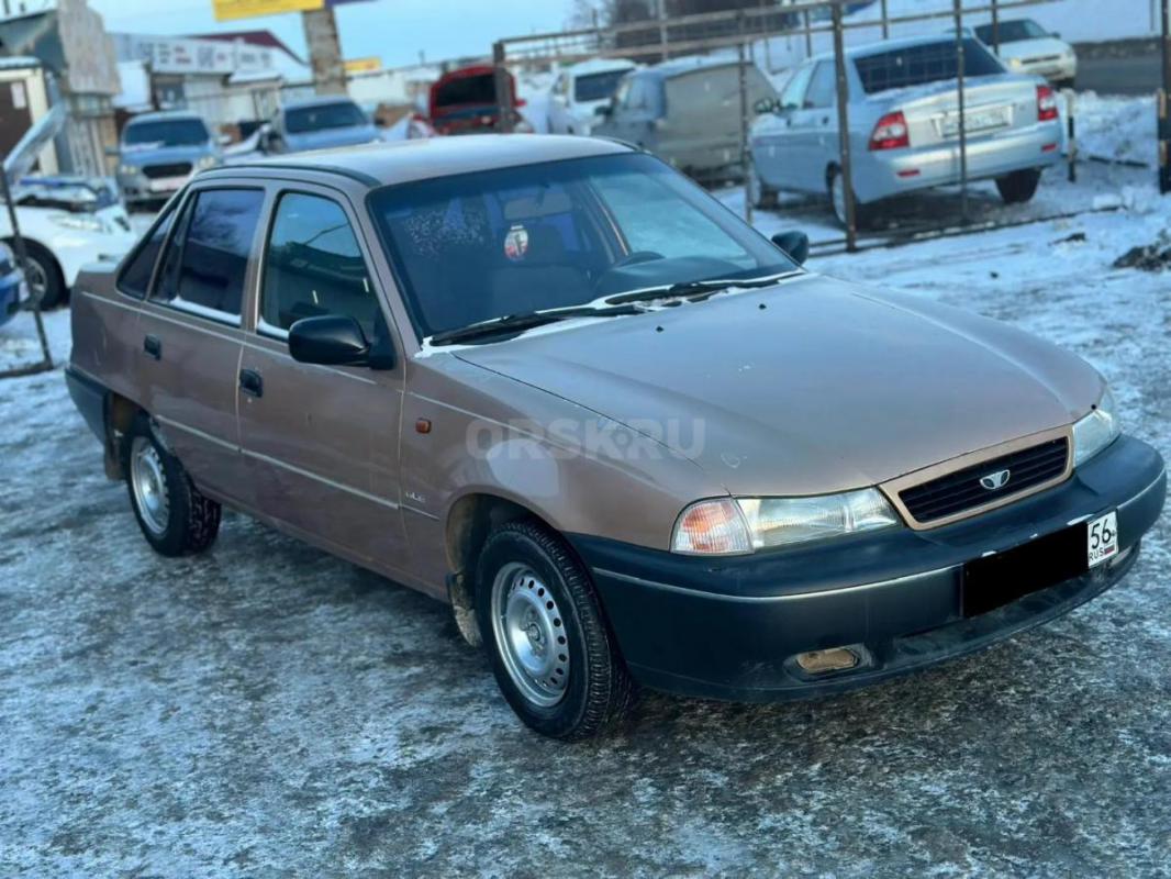 Продам Daewoo Nexia (люкс)2002г без ДТП.
2 собственника 
Двигатель работает отлично без нареканий - Орск
