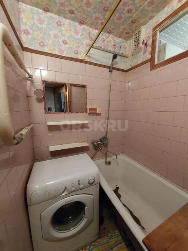 Продаётся просторная 4-комнатная квартира общей площадью 60.9 кв. - Орск