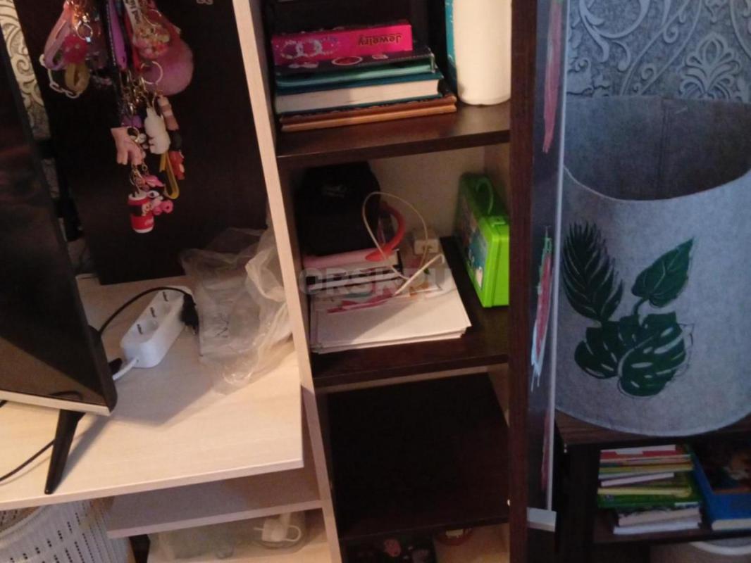 Продам компьютерный стол со шкафом всего 1000 - Орск