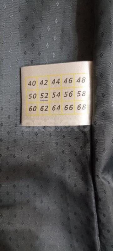 Продам шубу мутоновую с капюшоном слегка расклешенная цвет графит, выглядит как новая,,, карманы на - Орск