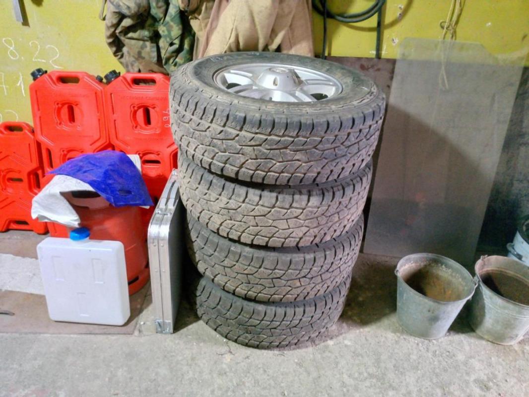 Продам:
1. - Орск