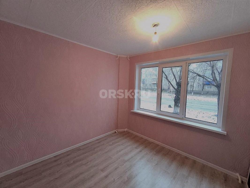 Предлагается к приобретению уютная двухкомнатная квартира общей площадью 40.3 квадратных метров, рас - Орск