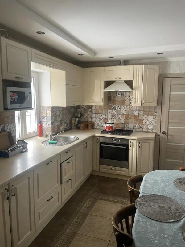 Продается жилой дом с ремонтом. - Новотроицк