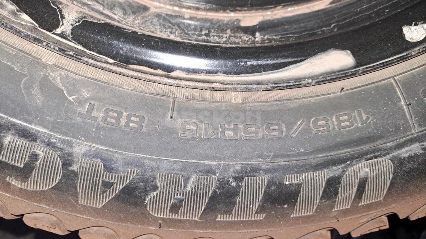 Комплект зимних шипованых колес на дисках. - Орск