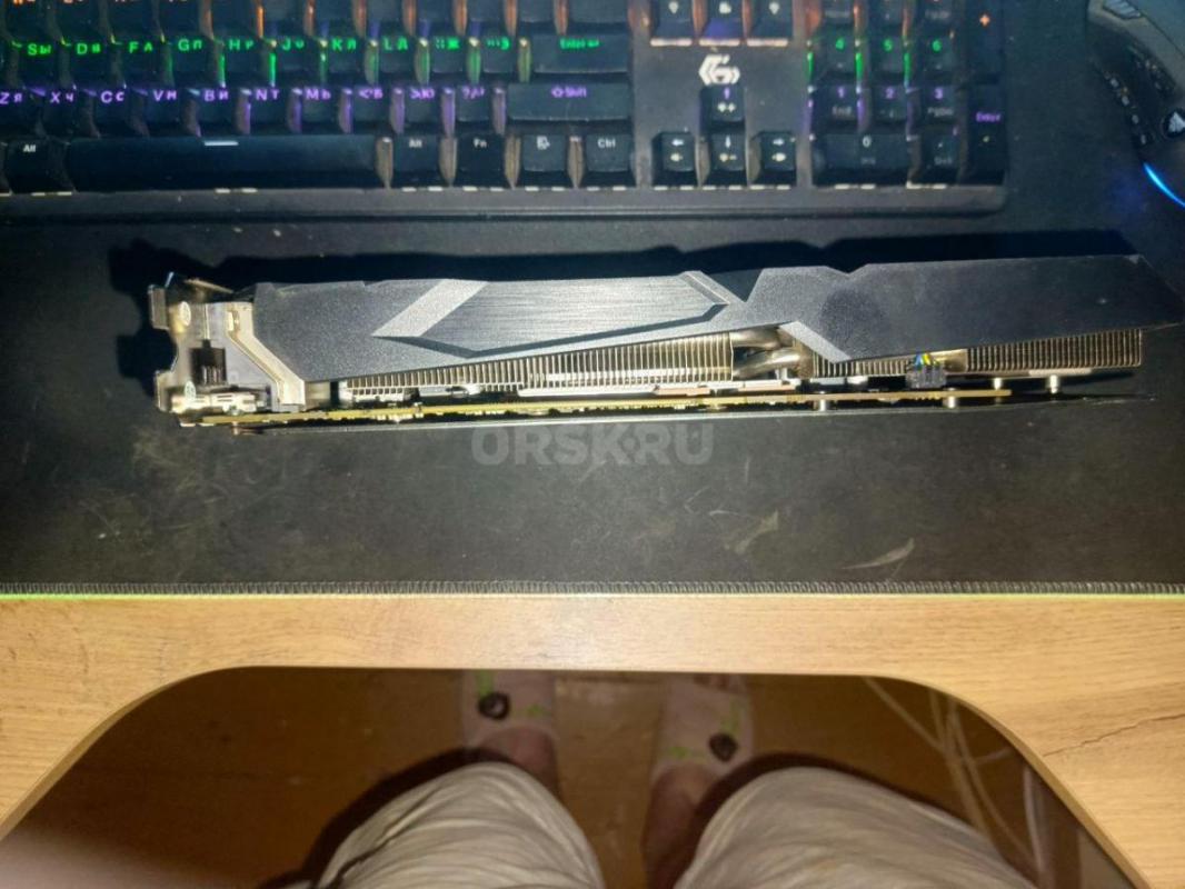 продам видеокарту RX-590GME 8G недавно менял термо пасту и прокладки - Орск