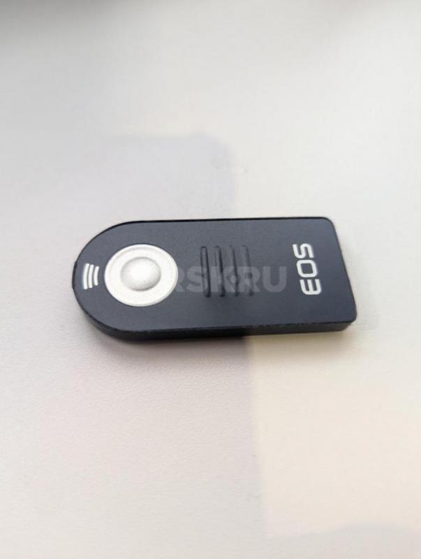 Продам  комплектом 5d Mark II,тушка с коробкой,карты памяти 8 и 128 Гб,пульт,2 батареи с зарядным ус - Орск