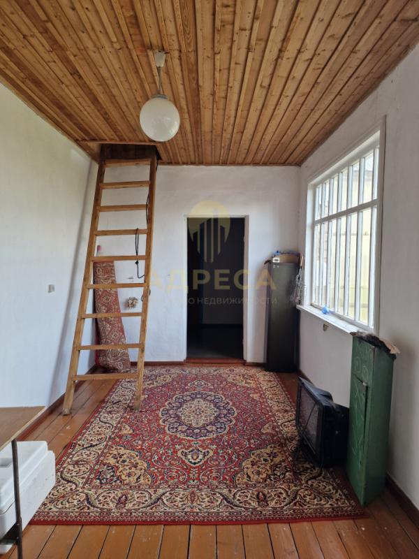 Продаётся дом с земельным участком, всё в собственности, по документам квартира ,общей площадью 75,9 - Краснохолм