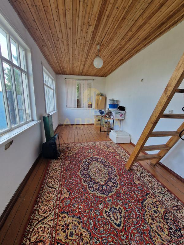 Продаётся дом с земельным участком, всё в собственности, по документам квартира ,общей площадью 75,9 - Краснохолм