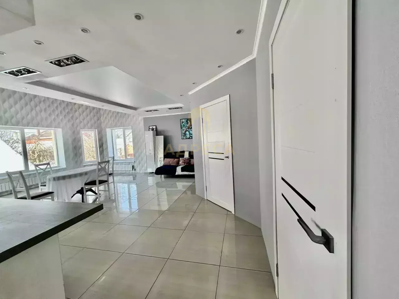 Продается шикарный двухэтажный дом мансардного типа. - Оренбург