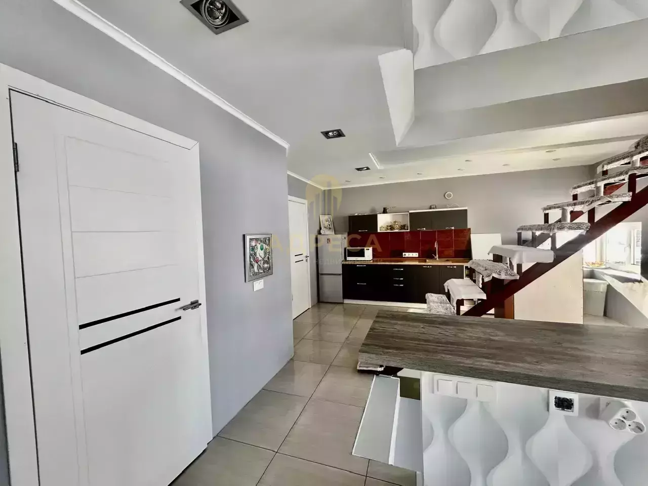 Продается шикарный двухэтажный дом мансардного типа. - Оренбург