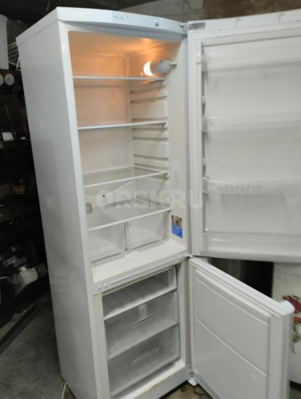 Продам холодильник indesit IB181, рабочее состояние, новые уплотнители дверей. - Новотроицк