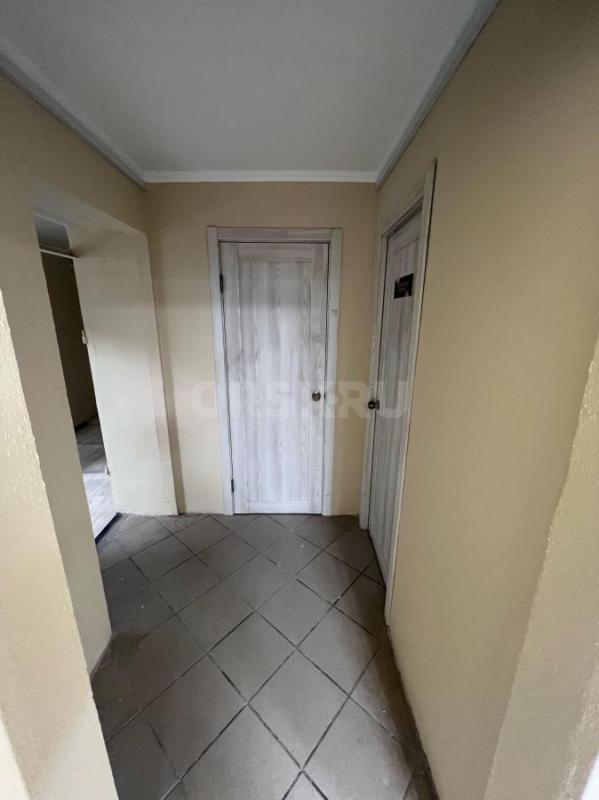 6 МИКРОРАЙОН Сдаются помещения разных площадей (8,36,70 кв/м) на цокольном этаже отдельно стоящего з - Орск