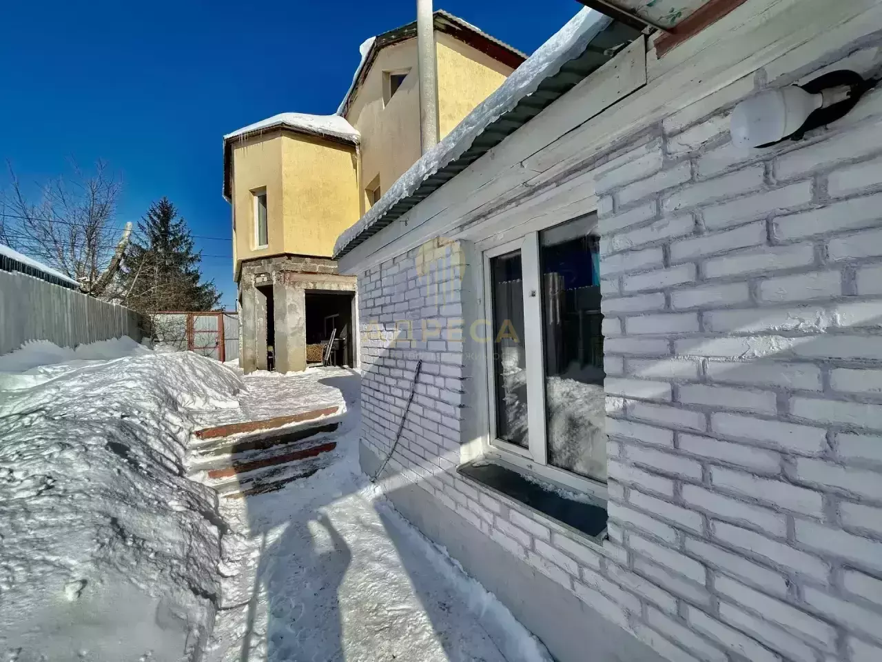 Продается шикарный двухэтажный дом  мансардного типа. - Оренбург