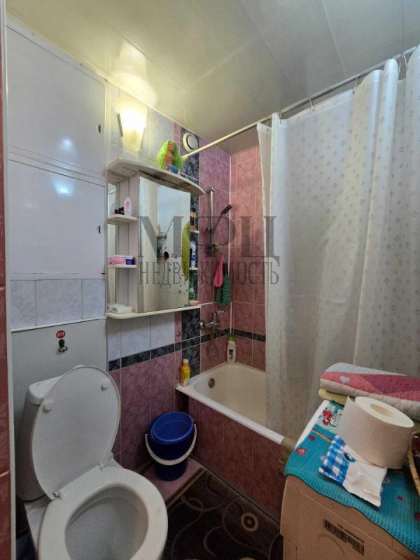 Продается отличная теплая квартира по адресу Шелухина 8 на 2 этаже. - Орск