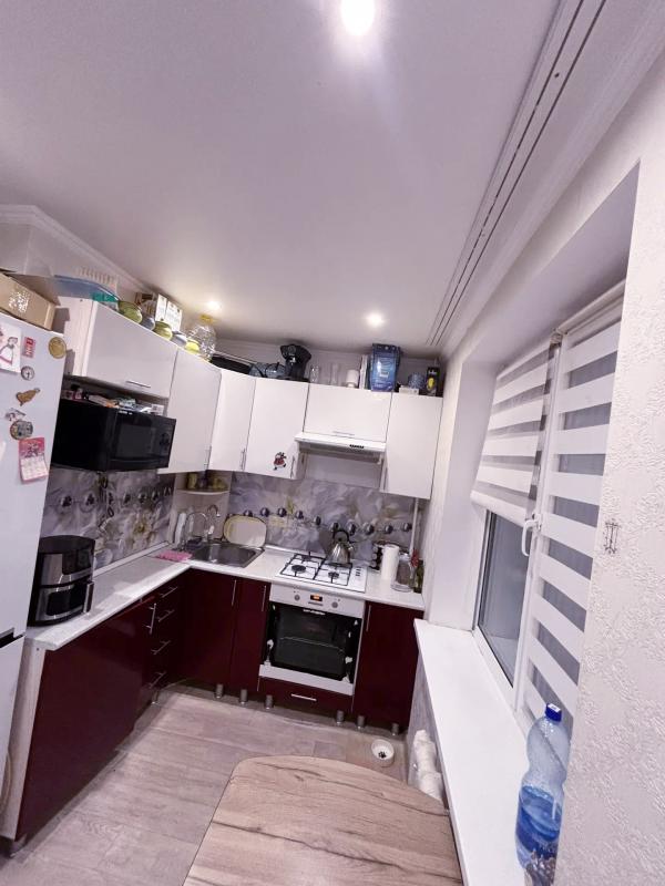 ПРОДАЕТСЯ ХОРОШАЯ УЛУЧШЕННОЙ ПЛАНИРОВКИ 2Х-КОМНАТНАЯ КВАРТИРА В САМОМ ЛУЧШЕМ РАЙОНЕ ГОРОДА на остано - Новотроицк