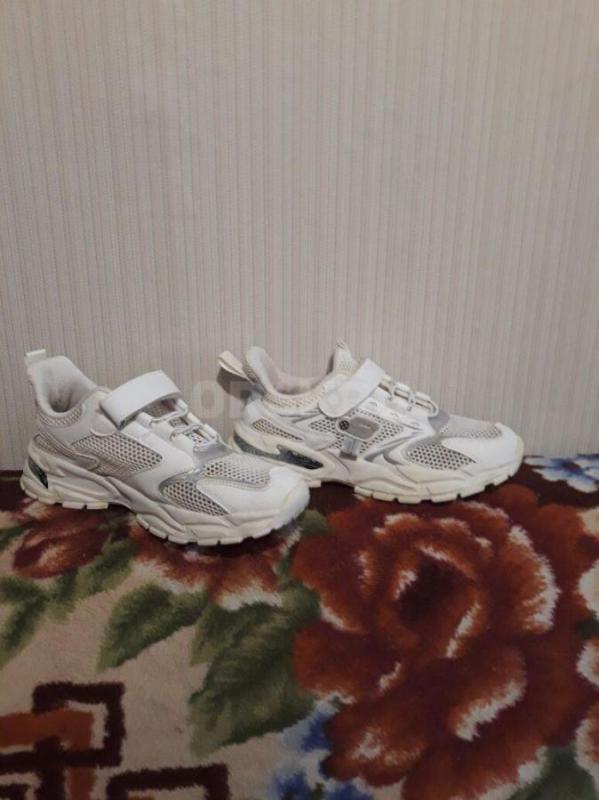 Ботинки демисезонные, состояние отличное, по стельке 26 см ( одеты несколько раз)-600 руб., кроссовк - Орск