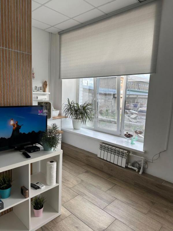 Сдам место в уютной студии чистоплотному мастеру маникюра :) Чернышева 7а. - Орск