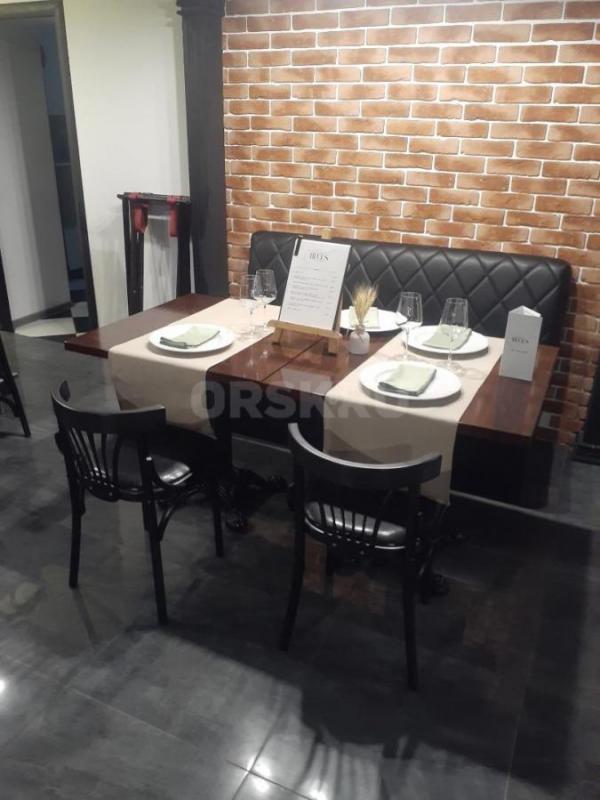 Сдается помещение в центре города (Комсомольская площадь ) с оборудованием под БАР. - Орск