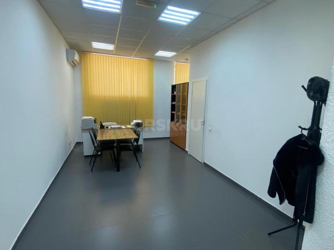 Сдаётся в аренду помещение в офисе с отдельным входом, в центральном районе города Орска. - Орск