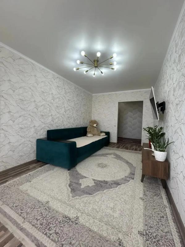 ПРОДАËТСЯ 3-Х КОМНАТНАЯ КВАРТИРА, С НЕОБЫЧНОЙ ПЛАНИРОВКОЙ, НА 5 ЭТАЖЕ, 5-ТИ ЭТАЖНОГО КИРПИЧНОГО ДОМА - Новотроицк