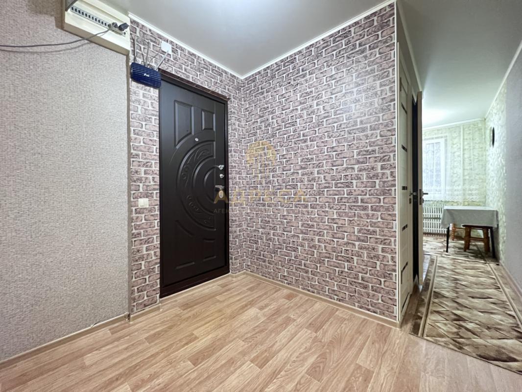 Продаётся просторная 3-х комнатная квартира на 1 этаже 5-ти этажного дома - РОМАШКА!!! - Оренбург