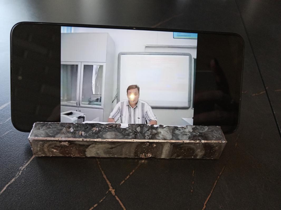 Продам подставочки для телефона из эпоксидной смолы. - Новотроицк