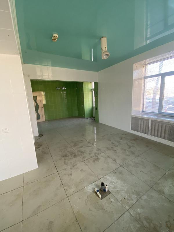 Продается коммерческое помещение на 1ом этаже по адресу: г. - Новотроицк