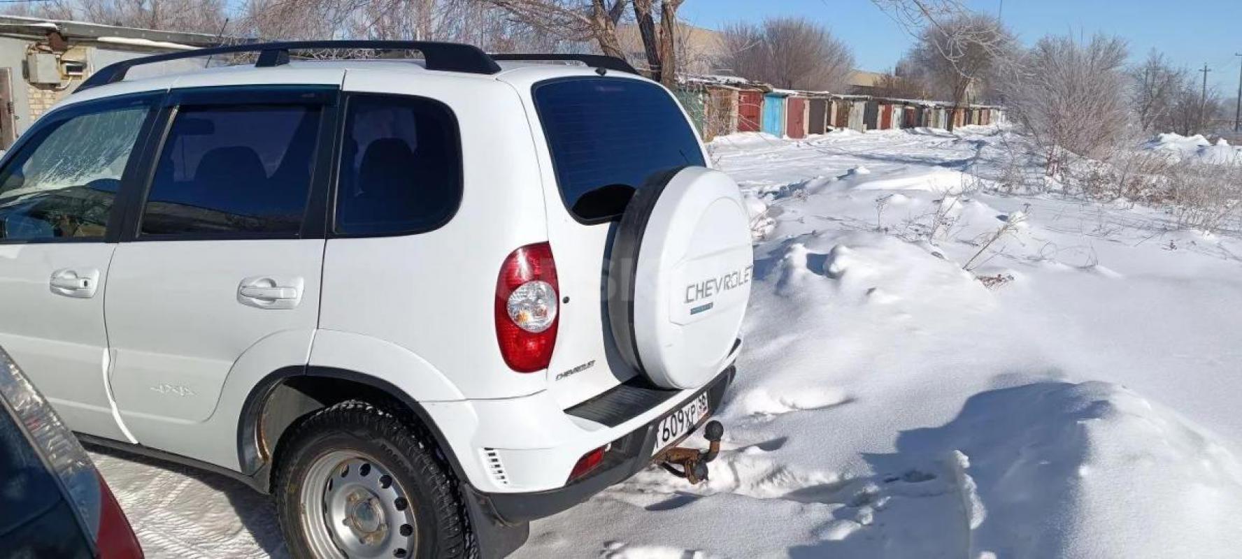 Продам (собственник) niva Chevrolet полностью обслужена, в руках у пенсионера 8 лет, следил всегда т - Орск