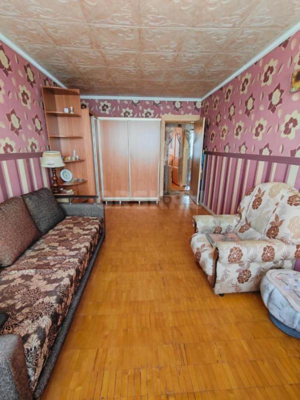 Продается теплая 2-х комнатная квартира, планировка распашонка, по 
ул. - Орск