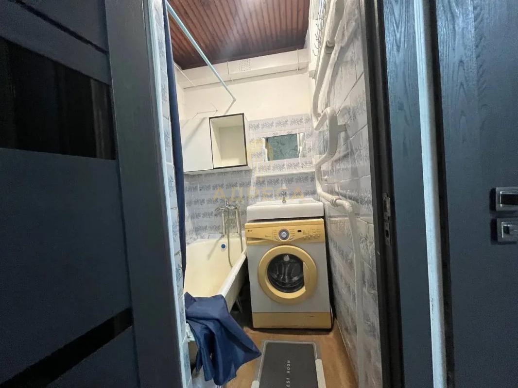 Продается  просторная и светлая 3-комнатная квартира в районе с развитой инфраструктурой. - Оренбург