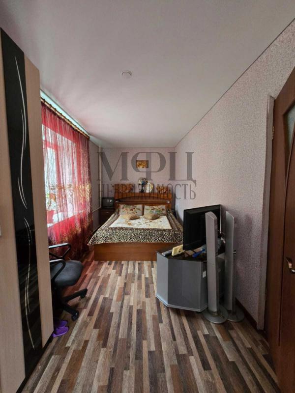 Продается отличная теплая квартира по адресу Шелухина 8 на 2 этаже. - Орск