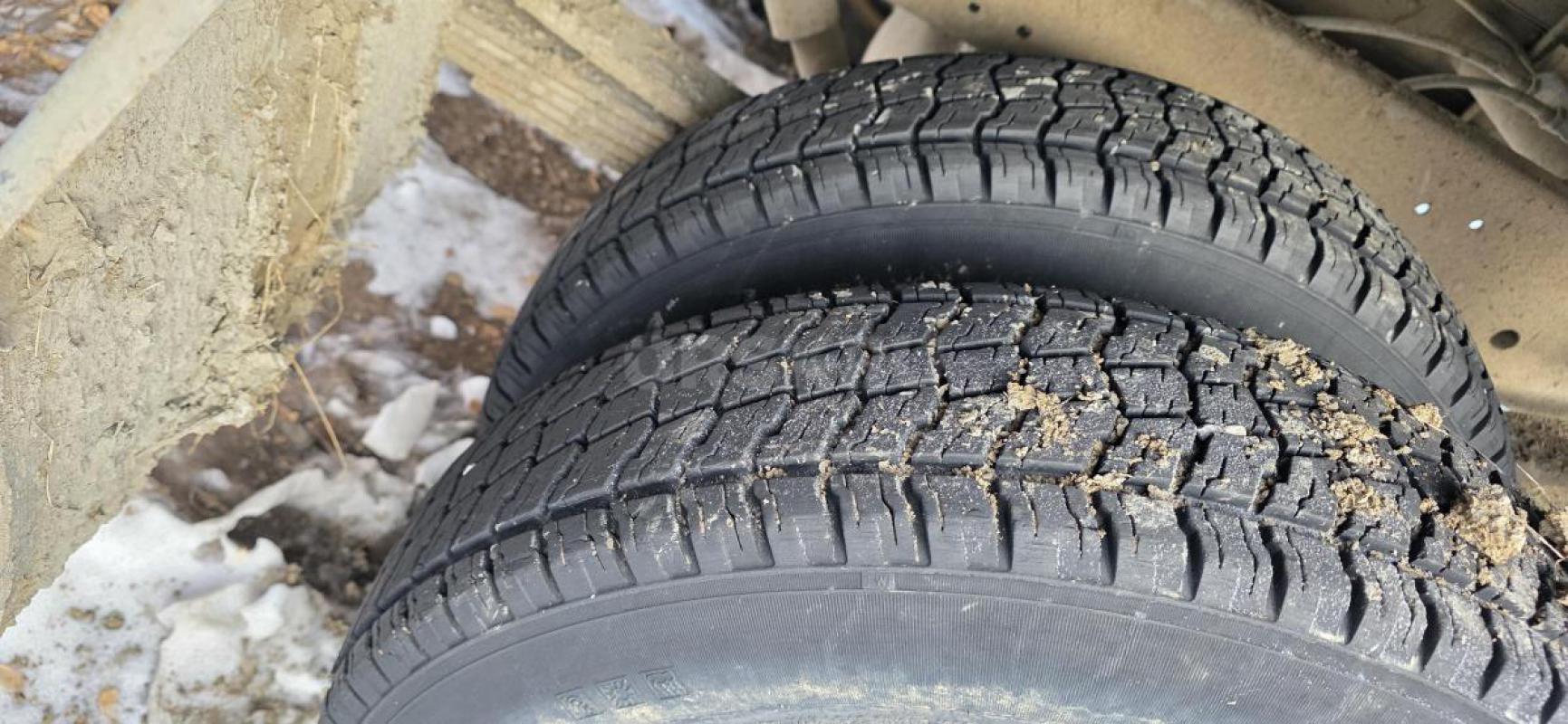 Продам бортовую газель рабочее состояние 3,2 метра борт, лобовое целое, аккумулятор новый, резина жи - Орск