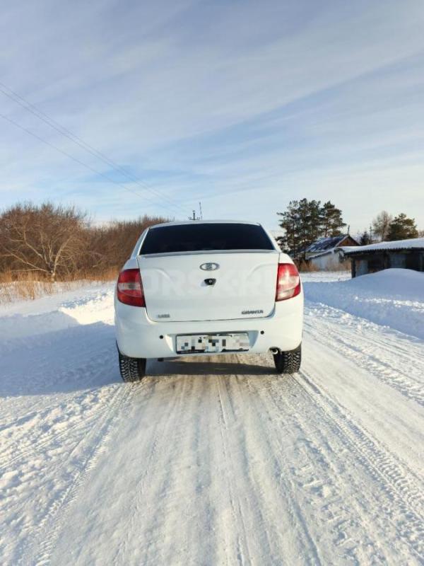 Продам Ладу Гранту в отличном состоянии на ПОЛНОЦЕННОМ ЯПОНСКОМ АВТОМАТЕ. - Орск