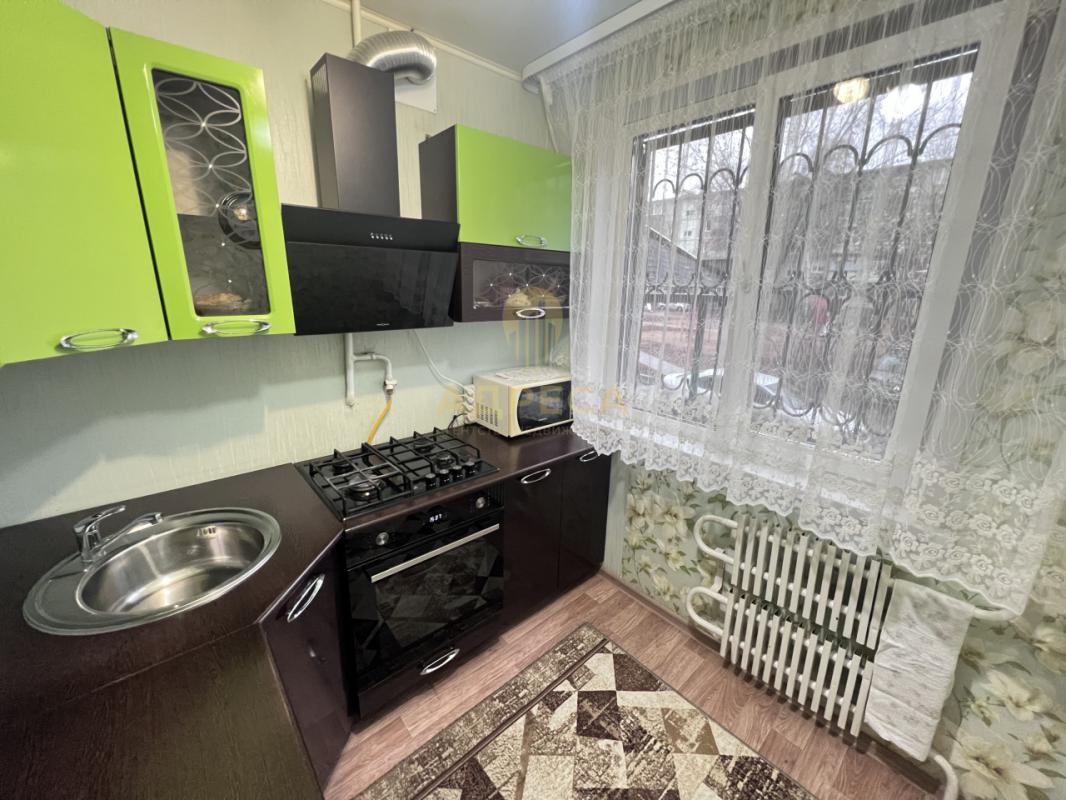 Продаётся просторная 3-х комнатная квартира на 1 этаже 5-ти этажного дома - РОМАШКА!!! - Оренбург