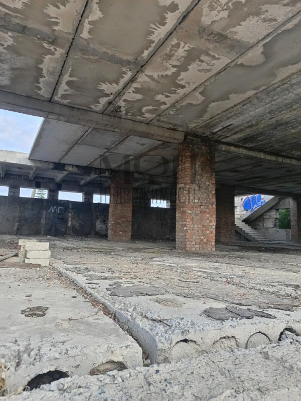 Продам здание под торговый комплекс. - Орск