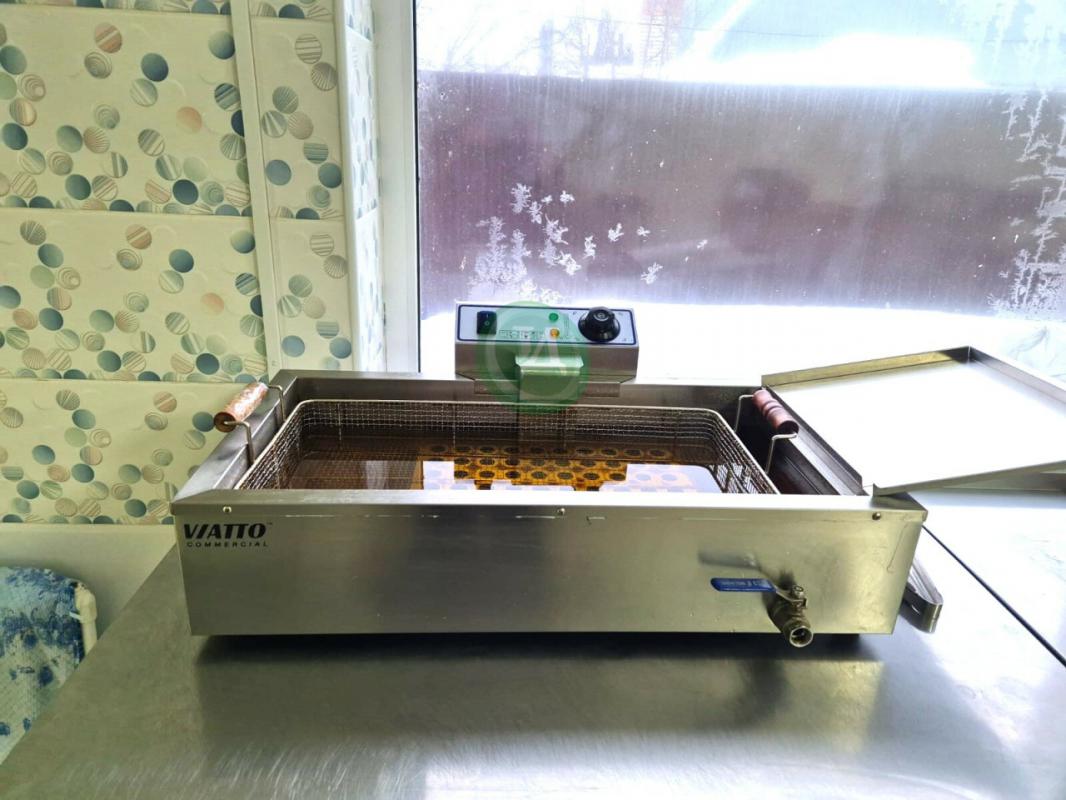 Продам магазин-пекарню в Адамовке на улице Советская д.97. - Адамовка