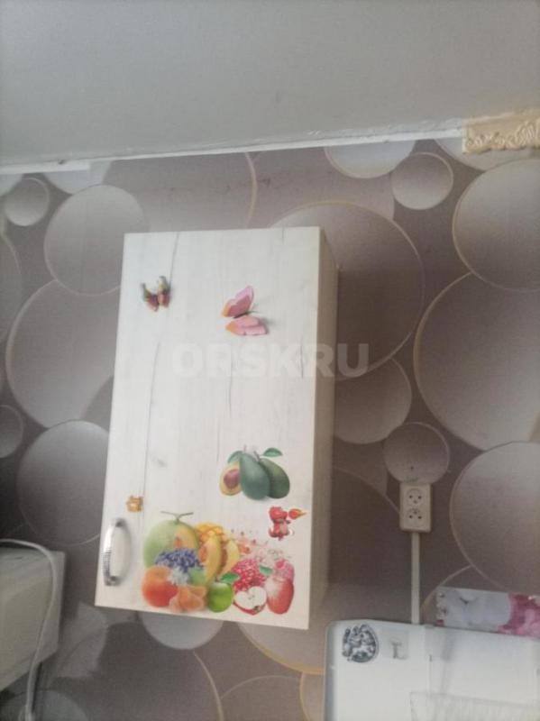 Продам Кухонный гарнитур 3 навесных шкафа, шкпф под мойку, и 2 шкафа нижних - Орск