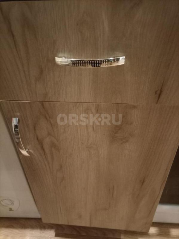 Продам Кухонный гарнитур 3 навесных шкафа, шкпф под мойку, и 2 шкафа нижних - Орск