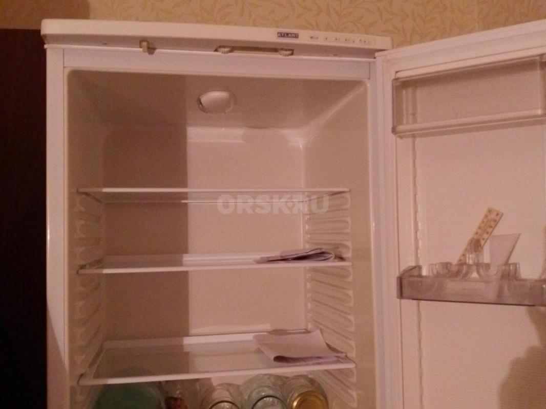 Холодильник Атлант б/у на запчасти - Орск