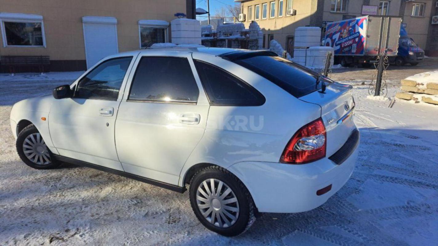 Продам LADA PRIORA в отличном состоянии, 16 клапанная, 1.6, имеется ГУР, ЭСП, электрозеркала, музыка - Орск