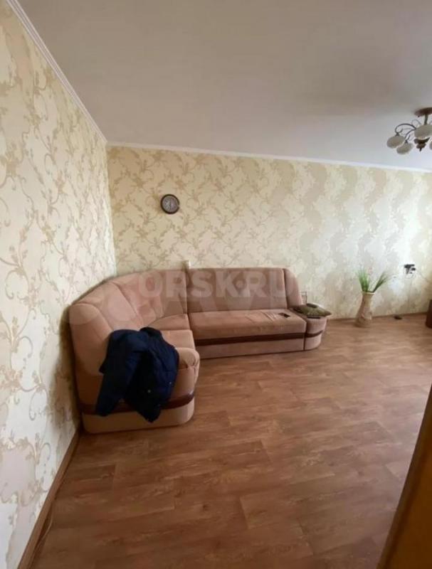 Сдам 2-х комнатную квартиру на длительный срок. - Орск