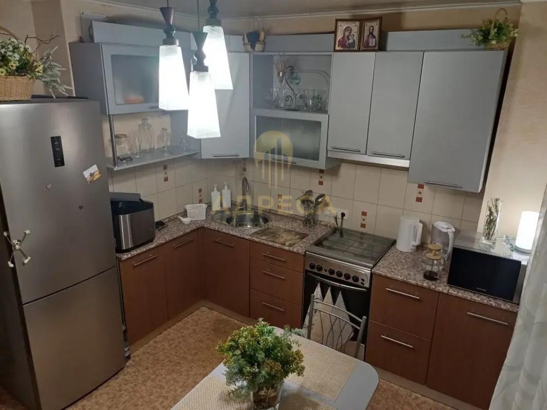 Продается просторная 1-комнатная квартира  с качественным ремонтом.
&bull; Пластиковые окна& - Оренбург