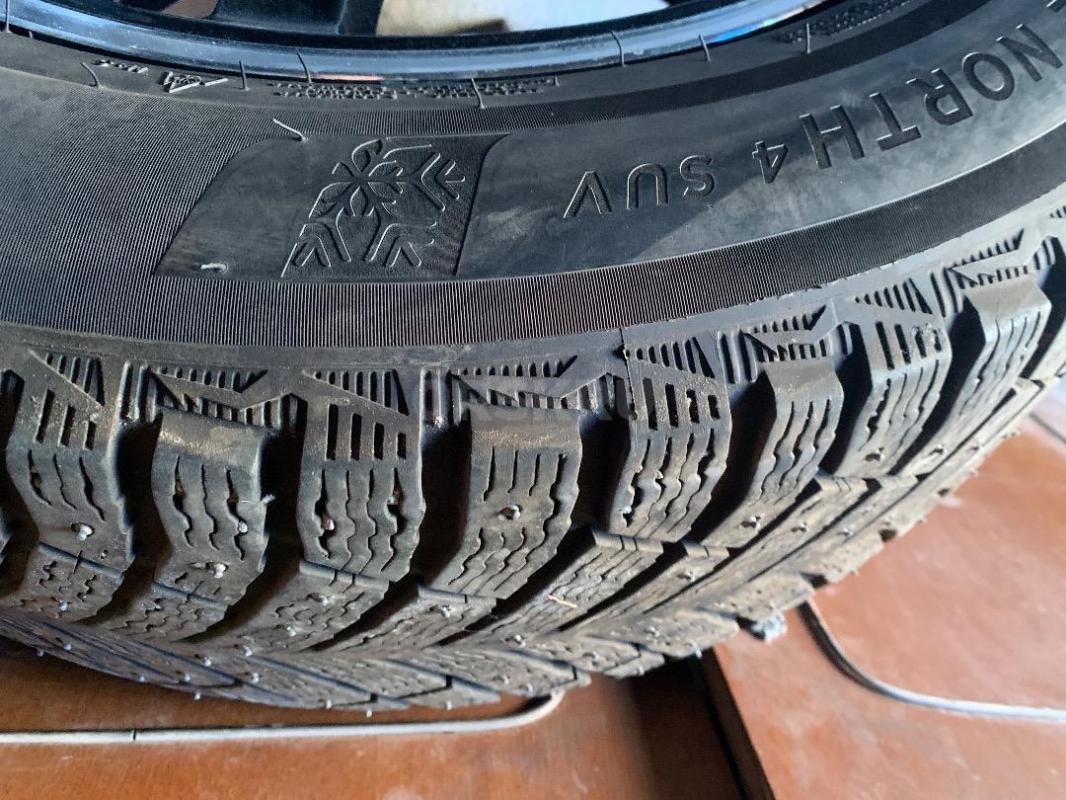 Продам колеса в сборе 225/65/17 разболтовка 5*114,3 резина Мишлен зима - Орск